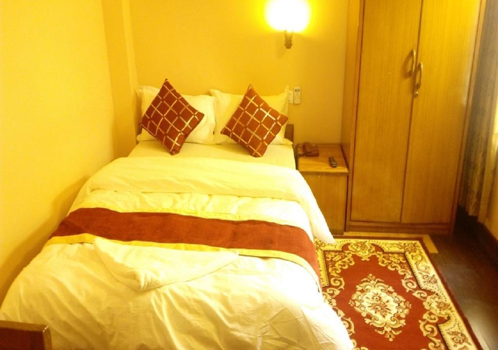 Festoon Hotel Catmandu Exterior foto
