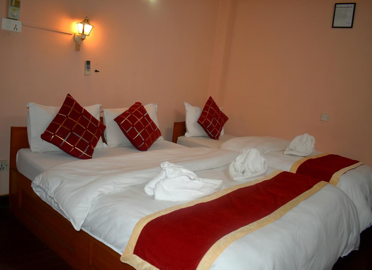 Festoon Hotel Catmandu Quarto foto