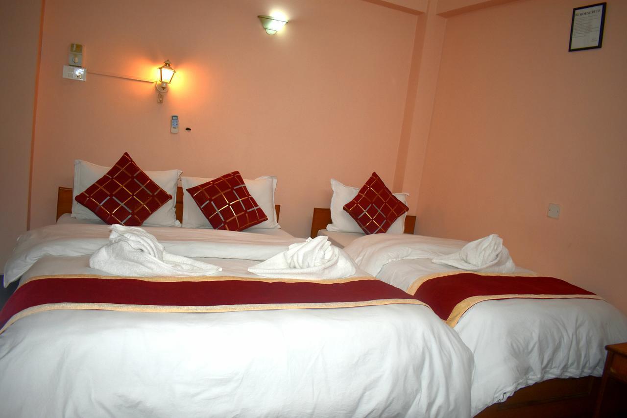 Festoon Hotel Catmandu Quarto foto